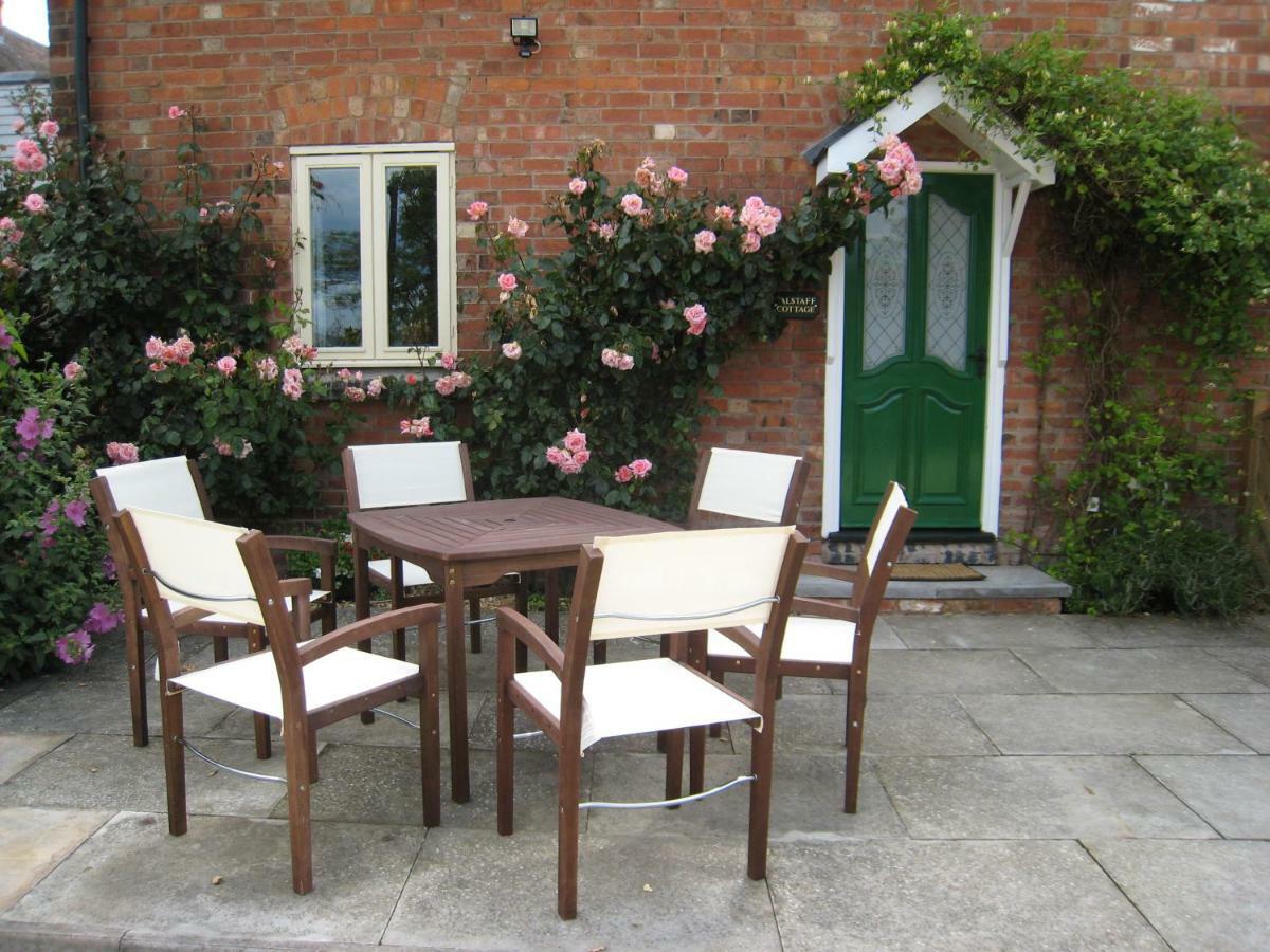 Falstaff Cottage For Up To 5, Stratford Upon Avon Exterior photo